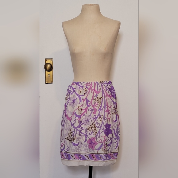 Emilio Pucci for Fromfit Rogers slip. Purple, pink, white. Size small. - Picture 6 of 6